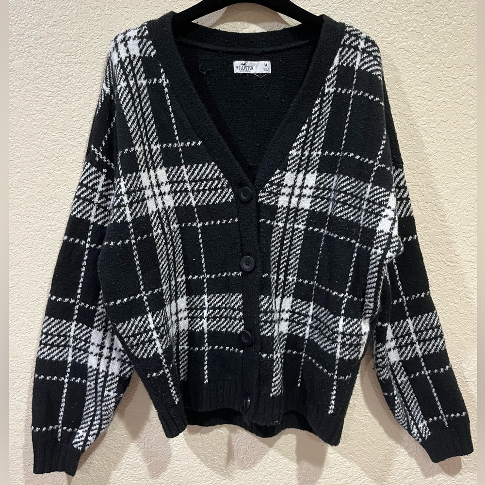 Hollister black and white cozy cardigan